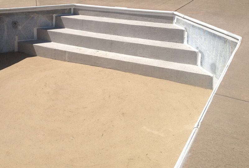 Greenwood Village pool (double stair/bench combo, liner)